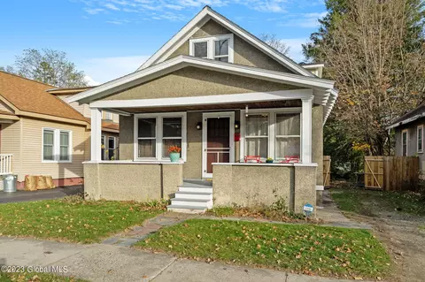 1316 Baker Ave, Schenectady, NY 12309 photo 3