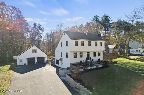10 Hemlock Dr, Greenfield Center, NY 12833