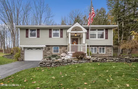 183 Quarry St, Cobleskill, NY 12043