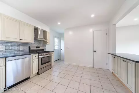 102 Beacon Ave, Albany, NY 12203 photo 10