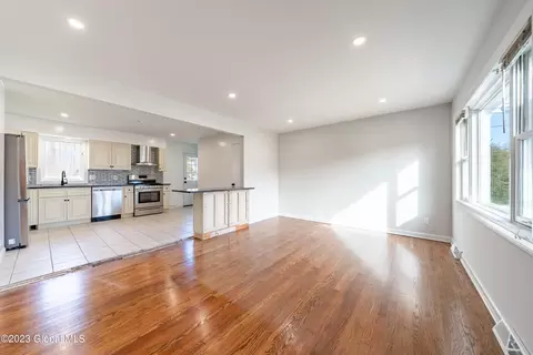 102 Beacon Ave, Albany, NY 12203 photo 6