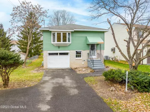 72 Ormond St, Albany, NY 12203