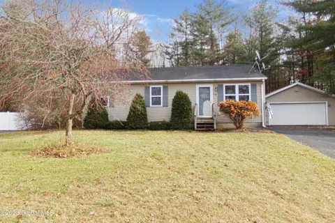 19 Hilton Dr, Moreau, NY 12803