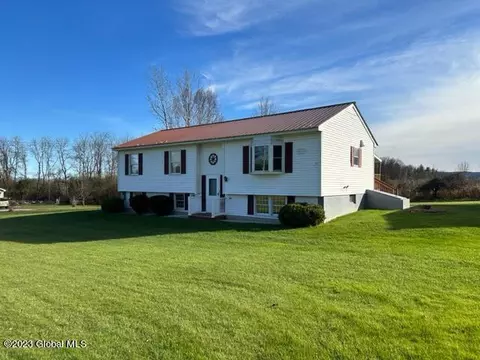 714 Tarbell Hill Rd, Moriah, NY 12960