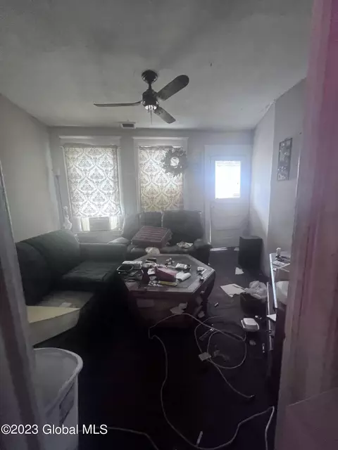 737 Bailey St, Schenectady, NY 12303 photo 2