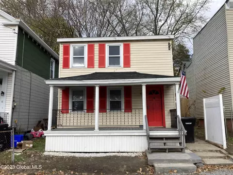 4 Mechanic St, Troy, NY 12180