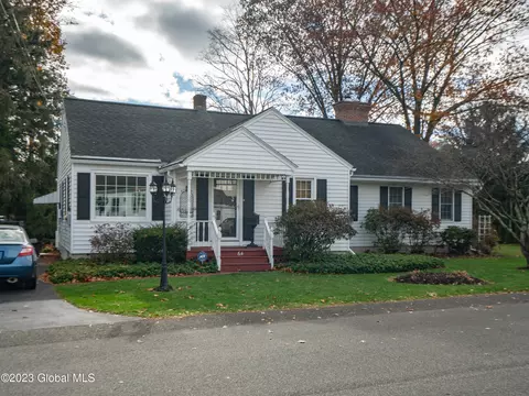64 Kunker Ave, Latham, NY 12110