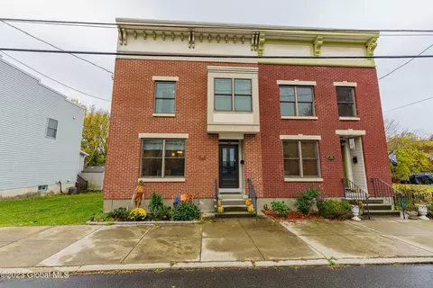 60 Delaware St, Albany, NY 12202