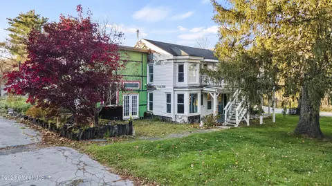 4 Cairo Junction Rd, Catskill, NY 12414
