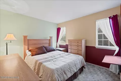 8 E Haystack Rd, Clifton Park, NY 12065 photo 17