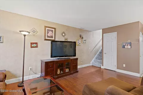 8 E Haystack Rd, Clifton Park, NY 12065 photo 9