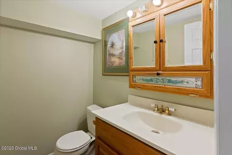 8 E Haystack Rd, Clifton Park, NY 12065 photo 13