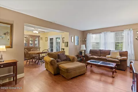8 E Haystack Rd, Clifton Park, NY 12065 photo 7