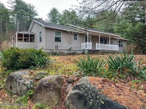 12 Towner Rd, Lake Luzerne, NY 12846