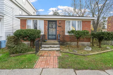 1020 23rd St, Watervliet, NY 12189
