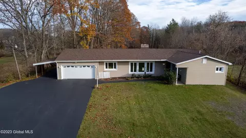 788 County Highway 122, Gloversville, NY 12078