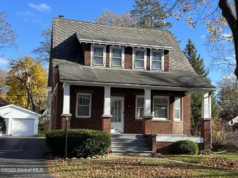 1284 Keyes Ave, Schenectady, NY 12309