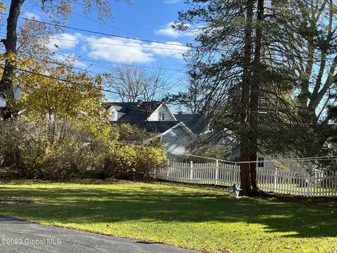 1284 Keyes Ave, Schenectady, NY 12309 photo 26