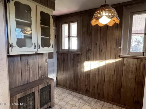 1284 Keyes Ave, Schenectady, NY 12309 photo 8