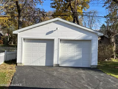1284 Keyes Ave, Schenectady, NY 12309 photo 23
