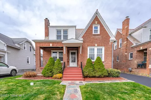 112 Cardinal Ave, Albany, NY 12209