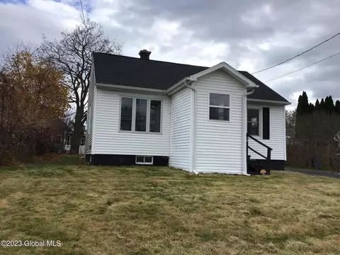 83 Homestead St, Albany, NY 12203