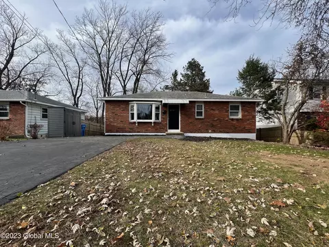 58 Tremont St, Albany, NY 12205
