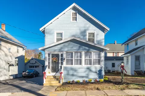 35 Monroe St, Gloversville, NY 12078