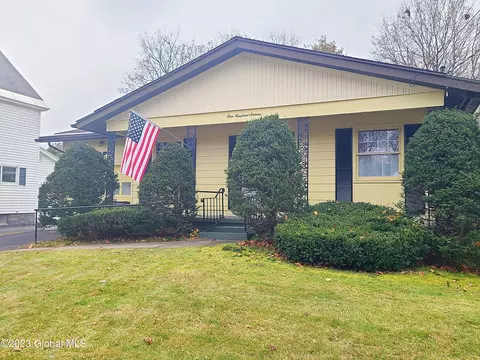116 Fifth Ave, Gloversville, NY 12078