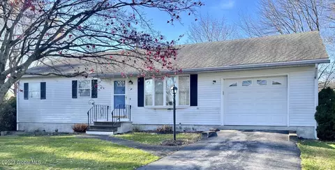 6 Murphy Dr, Athens, NY 12015
