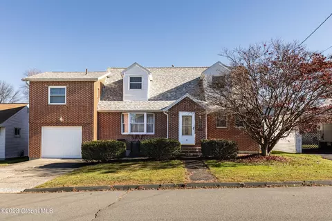 8 Clark Ave, Troy, NY 12180