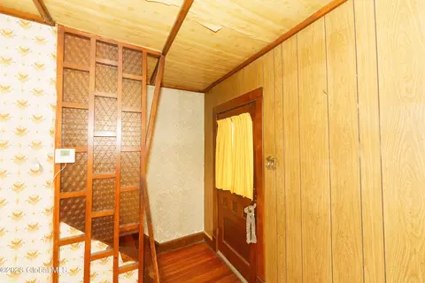 9 Starr Ave, Schenectady, NY 12304 photo 5