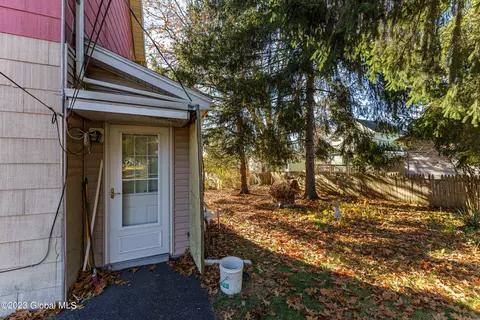 9 Starr Ave, Schenectady, NY 12304 photo 27