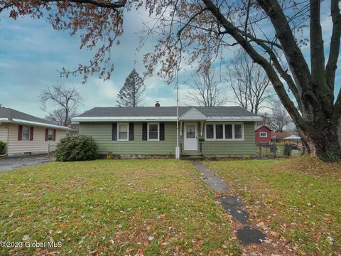 155 8th Ave, Troy, NY 12180