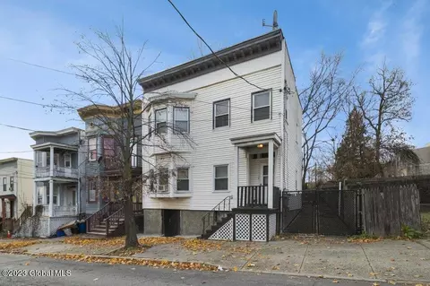 65 Lark St, Albany, NY 12210