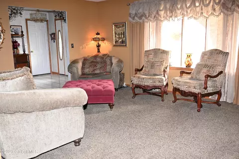 220 Shereen Ct, Schenectady, NY 12304 photo 20