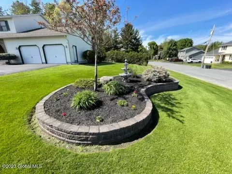 220 Shereen Ct, Schenectady, NY 12304 photo 36