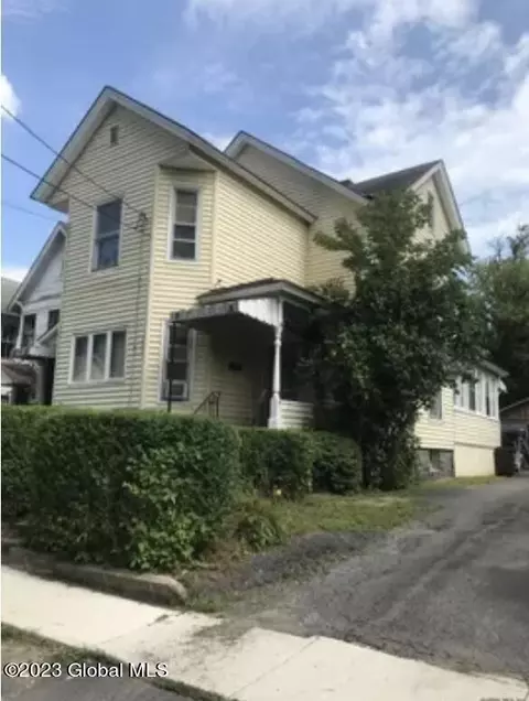 6 Union St, Gloversville, NY 12078