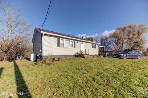 2084 State Hwy 5s, Florida, NY 12010