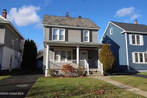 41 Oakwood St, Albany, NY 12208
