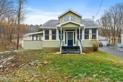 1453 Ny-7, Troy, NY 12180