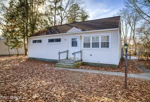 12 Park Dr, South Glens Falls, NY 12803