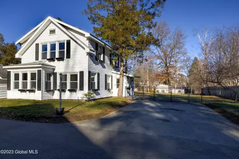 6 Chestnut St, Lake George, NY 12845