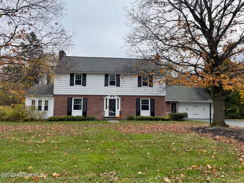1262 Ruffner Rd, Niskayuna, NY 12309