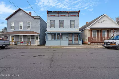 26 Division St, Cohoes, NY 12047