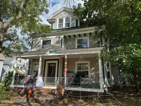 97 Bay St, Glens Falls, NY 12801