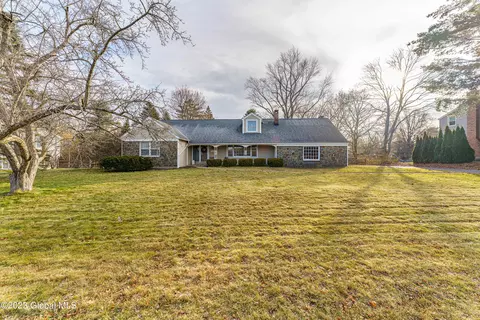 1316 Ruffner Rd, Schenectady, NY 12309