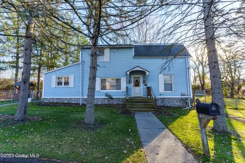 11 Humiston Ave, Troy, NY 12182