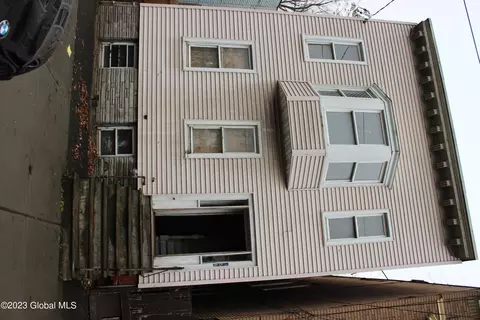 356 2nd St, Albany, NY 12206