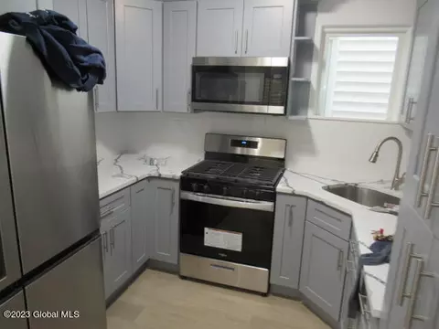 442 Cedar St, Schenectady, NY 12306 photo 22